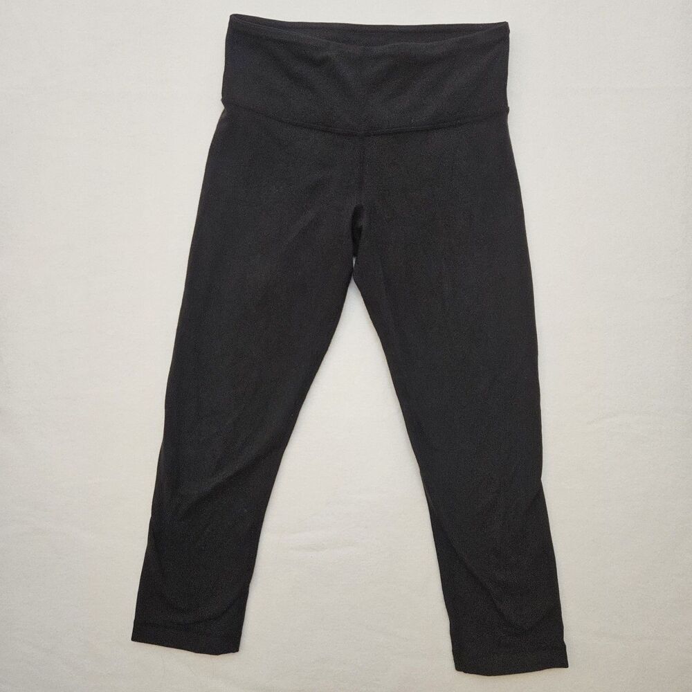 Lululemon Sz 2 Black HR Crop Leggings 20" Inseam Yoga Training Gym Athleisure .